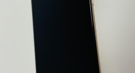 Good
													Apple iPhone Xs Max - Unlocked, Gold, 64 GB, A1921, photo 2 of 10