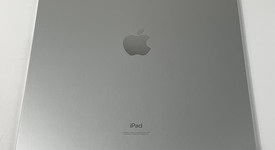 Mint
													Apple iPad Pro 12.9" 5th Gen 2021 - Unlocked, Silver, 1 TB, photo 3 of 7