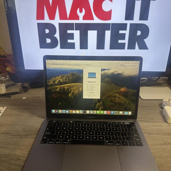 MacBook Pro 2019 - 13 inch - 256 GB, Gray, 8 GB, Intel Core i5