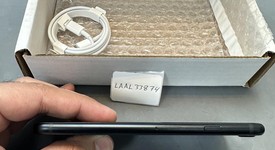 Mint
													Apple iPhone SE 3rd Gen 2022 - Unlocked, Midnight, 64 GB, A2595, photo 5 of 6