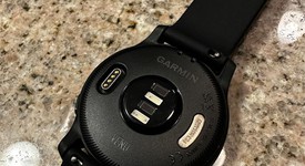 Mint
													Garmin Venu - Black, photo 2 of 8