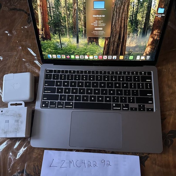 MacBook Air 2020 - 13 inch - 256 GB, Gray, 8 GB, Apple M1