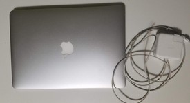 Good
													MacBook Air 2015 - 13" - Silver, 128 GB, 4 GB, photo 1 of 9