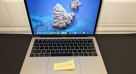 Good
													MacBook Air 2019 - 13" - I5, Silver, 256 GB, 16 GB, photo 2 of 10