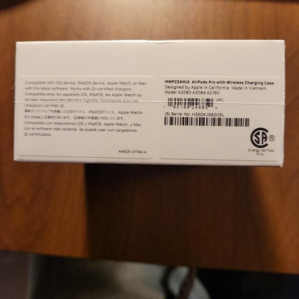 Apple AirPods Pro - MagSafe Case