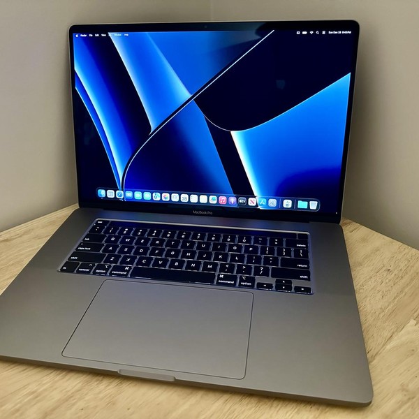 MacBook Pro 2019 - 16 inch - 4 TB, Silver, 32 GB, Intel Core i9