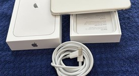 Good
													Apple iPhone 11 - Verizon, White, 128 GB, A2111, photo 4 of 8