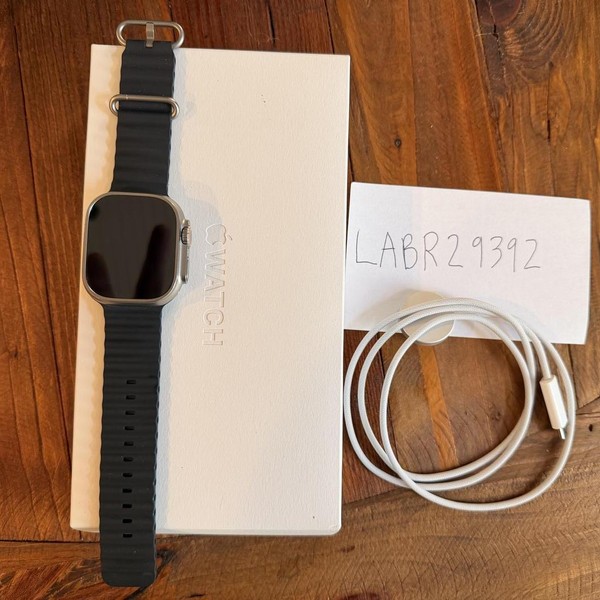 Apple Watch Ultra 49mm - Unlocked, Titanium, A2622