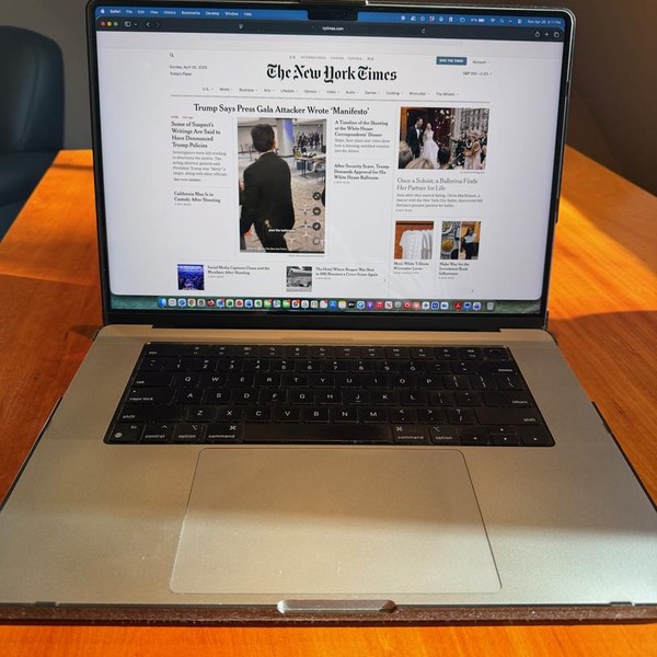 MacBook Pro 2021 - 16 inch - 1 TB, Gray, 16 GB, Apple M1 Pro 10-core