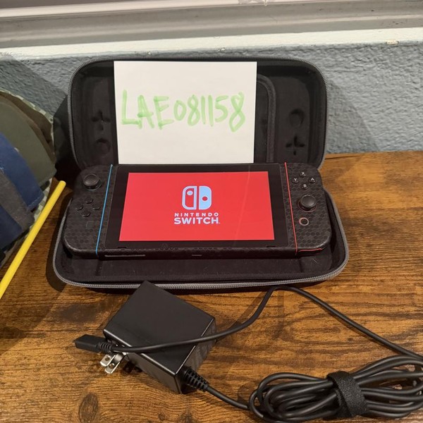 Nintendo Switch - 32 GB, Red & Blue