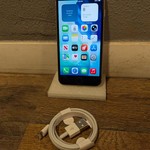 Good Apple iPhone SE 3rd Gen 2022 - Unlocked, 128 GB, Starlight, A2595