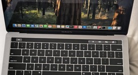 Good
													MacBook Pro 2018 (With Touch Bar) - 13" - I5, Gray, 256 GB, 8 GB, photo 1 of 9