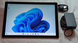 Good
													Microsoft Surface Pro 7 - I5, Platinum, 128 GB, 8 GB, photo 1 of 9