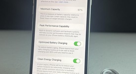 Good
													Apple iPhone SE 2nd Gen 2020 - AT&T, White, 64 GB, A2275, photo 3 of 15