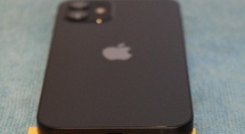 Mint
													Apple iPhone 12 - Unlocked, Black, 64 GB, A2172, photo 3 of 12