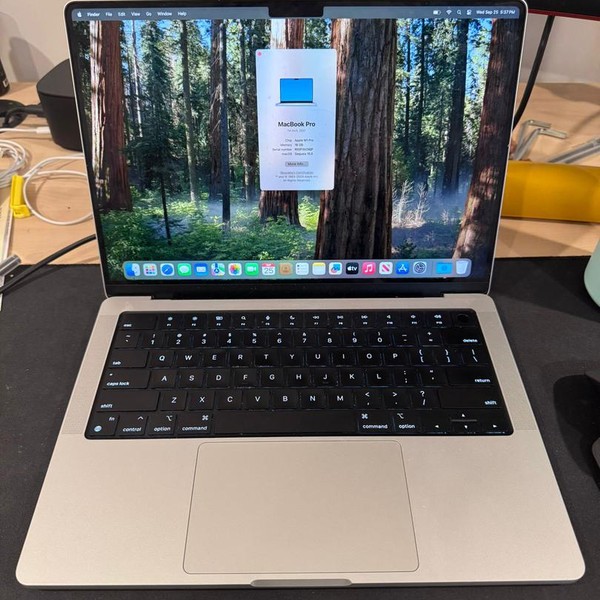 MacBook Pro 2021 - 14 inch - 512 GB, Silver, 16 GB, Apple M1 Pro 8-core