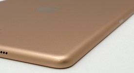 Fair
													Apple iPad 7th Gen - Unlocked, Gold, 128 GB, A2200, photo 5 of 7