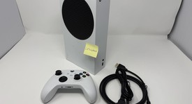 Fair
													Xbox Series S (2020) - White, 512 GB, photo 1 of 11