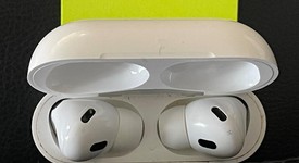 Used
													Apple AirPods Pro 2 - USB-C, photo 1 of 5