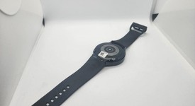 Good
													Samsung Galaxy Watch5 - Unlocked, Graphite, 40mm, photo 2 of 3