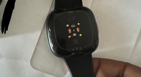 Good
													Fitbit Versa 4 - Graphite, photo 4 of 6