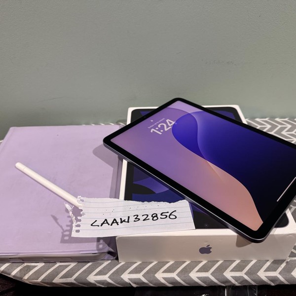 Apple iPad Air 5th Gen - Wi-Fi, Purple, 64 GB, A2588