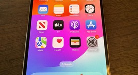 Good
													Apple iPhone 13 Pro Max - Unlocked, Gold, 256 GB, A2484, photo 5 of 9