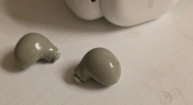 Used
													Samsung Galaxy Buds2 - Olive, SM-R177, photo 1 of 6