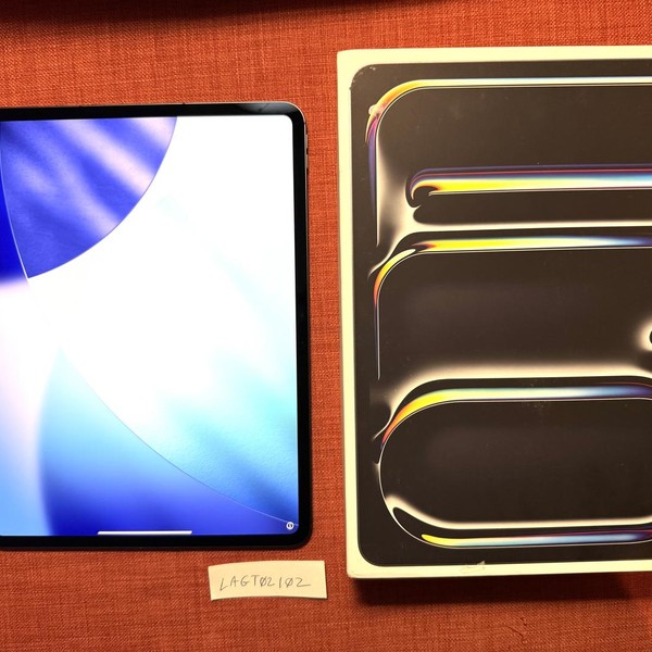 Apple iPad Pro 13 inch (M4) 2024 - Unlocked, 512 GB, Black, 8 GB, A2926, Standard Glass