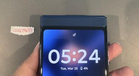 Mint
													Motorola Razr (2024) - Xfinity, Gray, 256 GB, 8 GB, photo 2 of 6