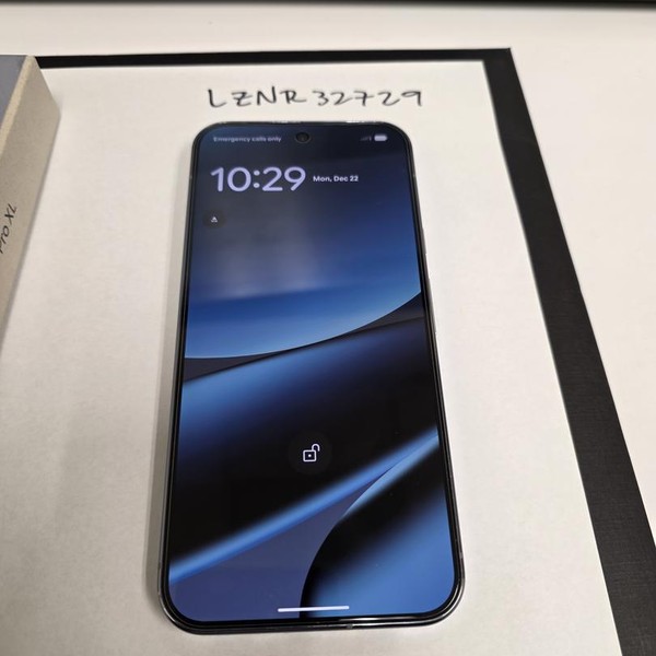 Google Pixel 10 Pro XL - Unlocked, 512 GB, Moonstone, GUL82