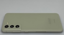 Mint
													Samsung Galaxy S21 FE 5G - AT&T, Olive, 128 GB, 6 GB, SM-G990U, photo 4 of 6