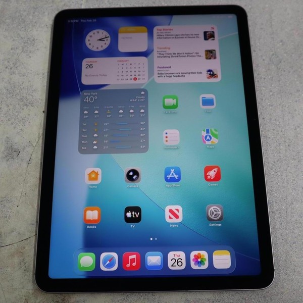 Apple iPad Air 11 inch (M2) 2024 - Unlocked, 128 GB, Gray, A2903