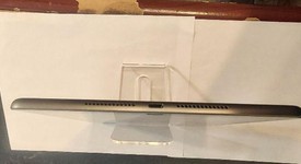 Mint
													Apple iPad 8th Gen - Unlocked, Gray, 128 GB, A2428, photo 3 of 6