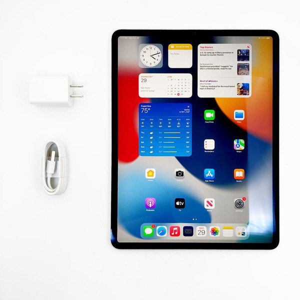 Apple iPad Pro 12.9 inch 3rd Gen 2018 - Unlocked, 256 GB, Silver, A2014