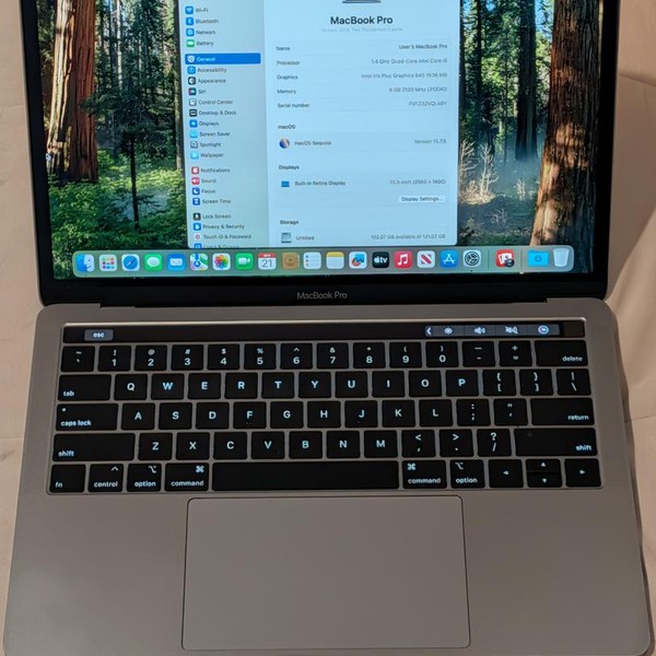 MacBook Pro 2019 - 13 inch - 128 GB, Gray, 8 GB, Intel Core i5