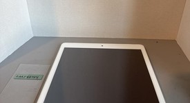 Good
													Apple iPad 7th Gen - Unlocked, Silver, 128 GB, A2200, photo 2 of 5