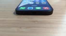 Good
													Apple iPhone 12 - Unlocked, Black, 64 GB, A2172, photo 3 of 13