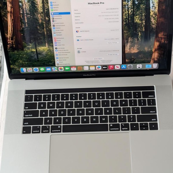 MacBook Pro 2018 (With Touch Bar) - 15 inch - 512 GB, Silver, 16 GB, Intel Core i7