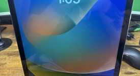 Good
													Apple iPad Pro 12.9" 1st Gen 2015 - Unlocked, Gray, 256 GB, A1652, 1st Gen 2015, photo 1 of 5