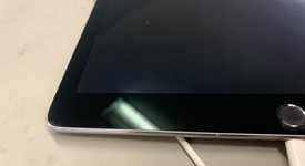 Fair
													Apple iPad Pro 12.9" 1st Gen 2015 - Unlocked, Gray, 128 GB, A1652, 1st Gen 2015, photo 2 of 5