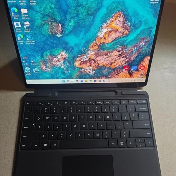 Microsoft Surface Pro 9 - Wi-Fi, 256 GB, Graphite, 8 GB, Intel Core i5, Wi-Fi