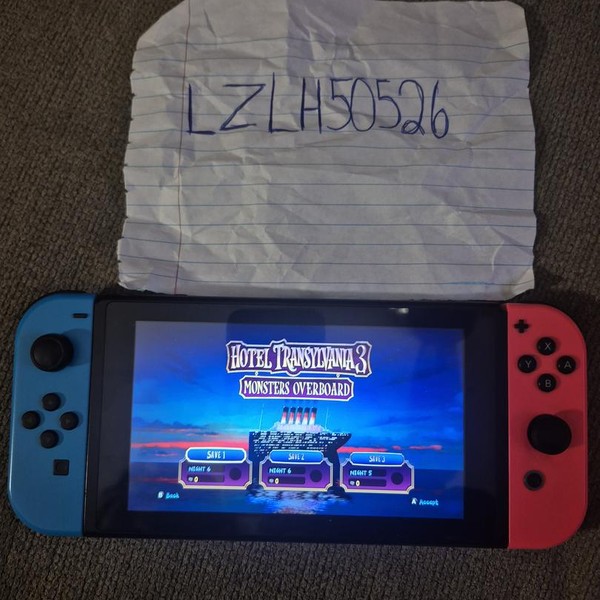 Nintendo Switch - 32 GB, Red & Blue