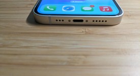 Good
													Apple iPhone 13 - Unlocked, Starlight, 128 GB, A2482, photo 3 of 14