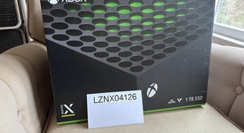 Mint
													Xbox Series X (2020) - Black, 1 TB, standard, photo 5 of 5