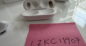 Used
													Apple AirPods Pro 2 - Lightning, photo 3 of 5