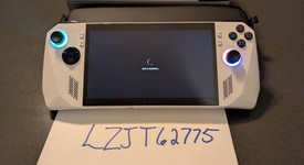 Mint
													Asus ROG Ally 7" - Z1 Extreme, White, 512 GB, 16 GB, Ryzen Z1 Extreme, photo 2 of 5