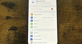 Mint
													Apple iPhone 16 - Unlocked, Ultramarine, 128 GB, A3081, photo 1 of 9