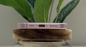 Good
													Apple iPhone 15 - Unlocked, Pink, 128 GB, A2846, photo 3 of 11
