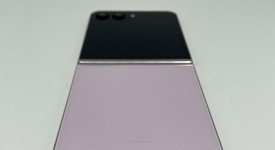 Mint
													Samsung Galaxy Z Flip5 - Unlocked Non-US, Lavender, 512 GB, 8 GB, SM-F731B, photo 4 of 8